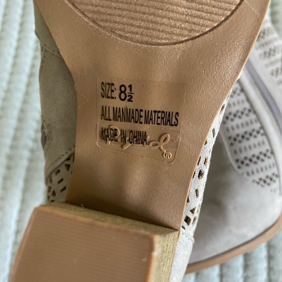 Grey booties - Picture 3 of 3